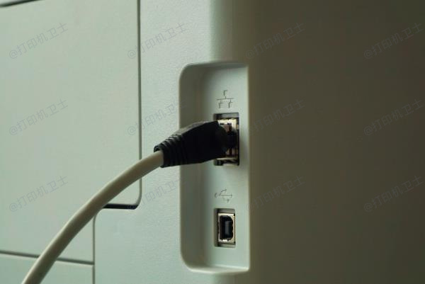 使用USB线将打印机连接到电脑