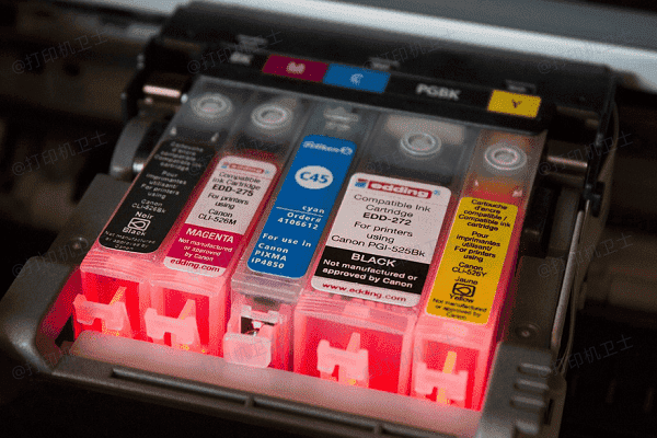 重新安装墨盒,确保完全卡紧 重新安装墨盒,确保完全卡紧